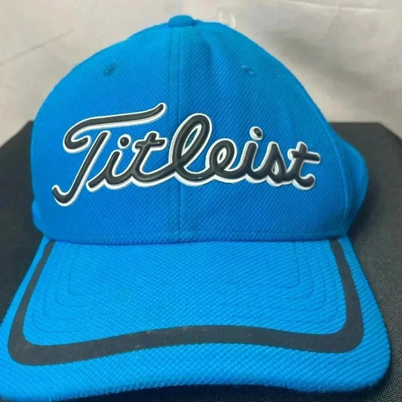 TITLEIST MENS FITTED  S/M HAT BLUE BLACK RAISED BRAND NAME CLEAN CONDITION - Picture 1 of 11